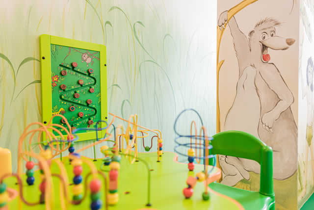 Childrens play room